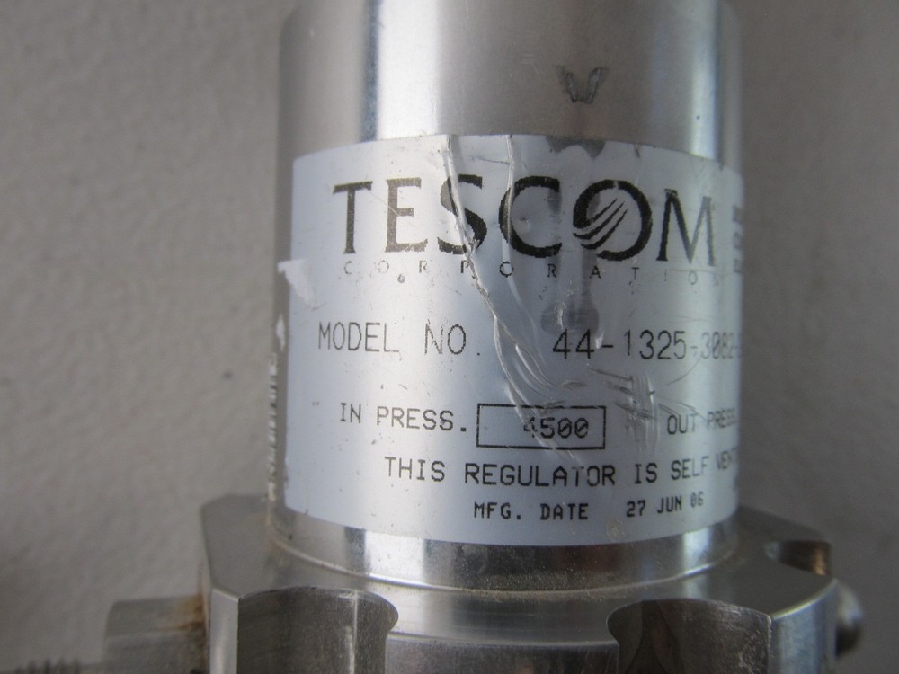 Tescom 44-1325-3082-295 Regulator, Input 4500psi Max, Output 1000psi Max