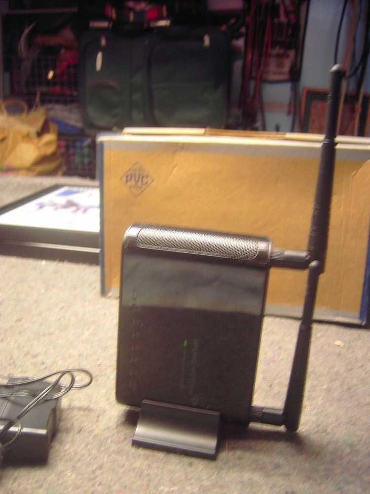 amped High Powered Wireless N Range Extender Used