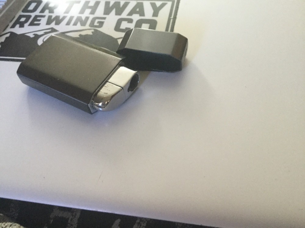 Vintage Ronson Varaflame Comet Windproof Lighter In Original Case