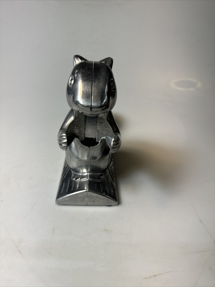Vintage Squirrel Figural Cast Aluminum Nut Shell Cracker Long Tail Handle Retro