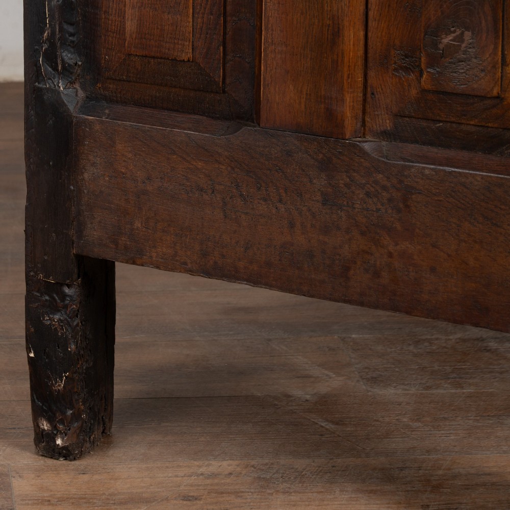 17th Century Chestnut Console Buffet Sideboard from Portugal