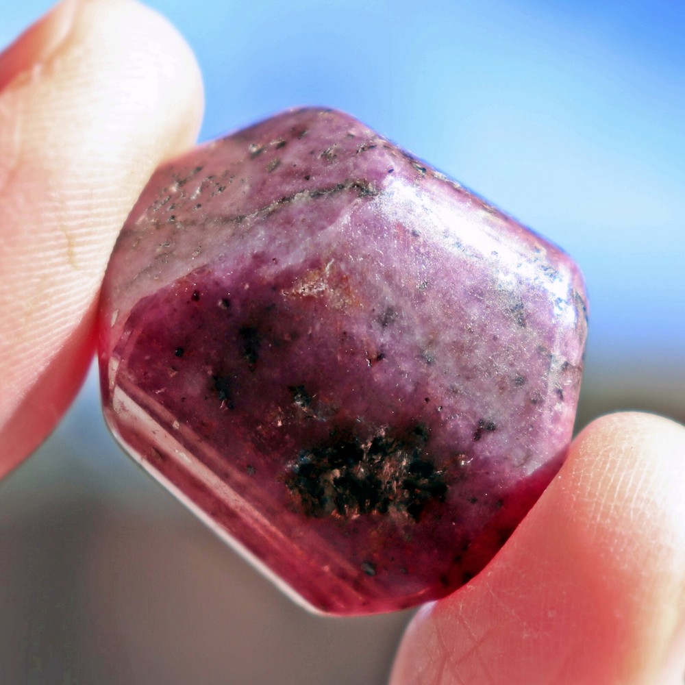 Tumbled Stone: Ruby, Red Corundum from India (RUB45)