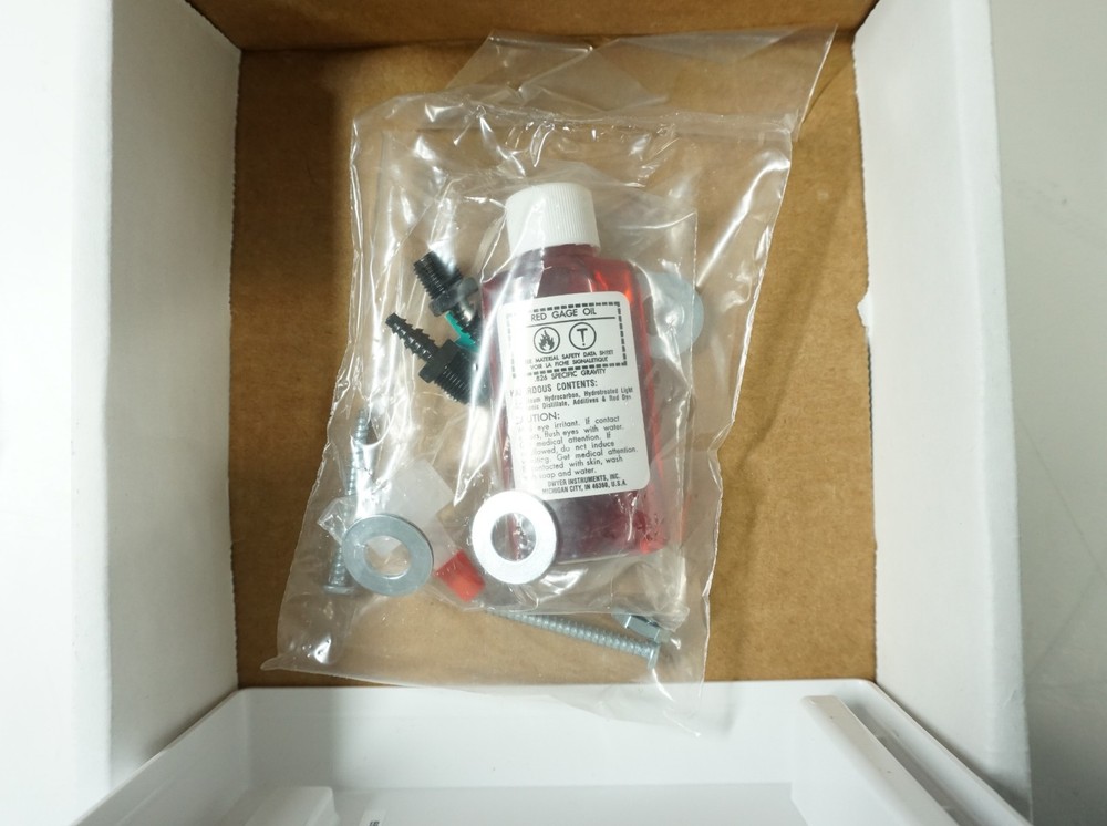 Dwyer Mark II 25 Manometer Liquid Filled Wall Mount