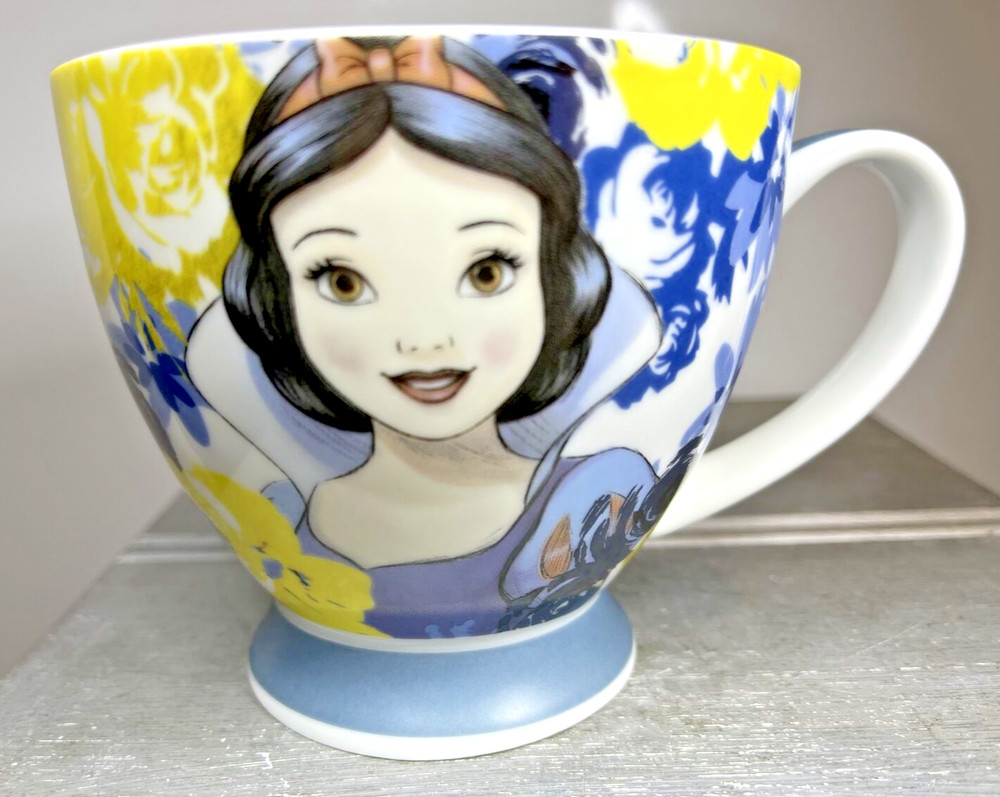 Snow White Disney Mug Collectable Drinkware