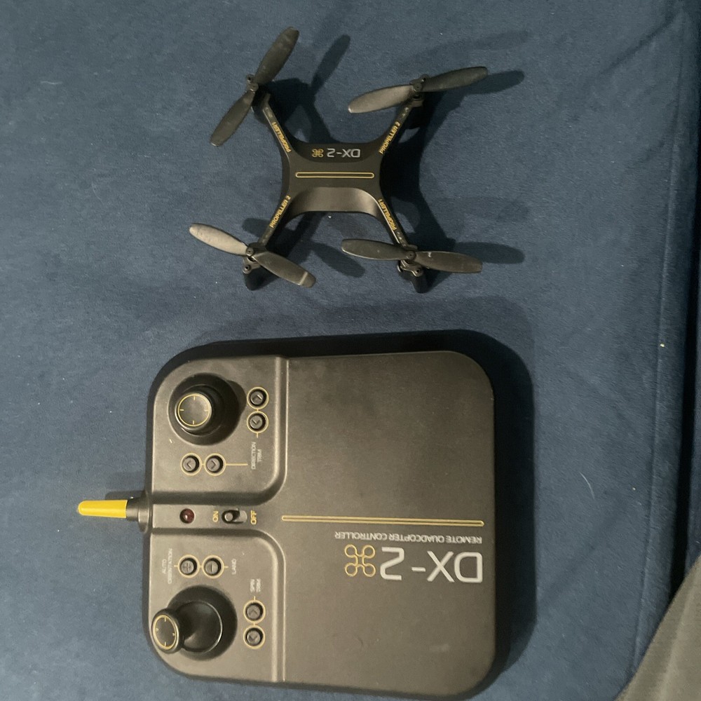 SHARPER IMAGE DX-2 Remote Quadcopter Drone And Controller Both Power On READ DES