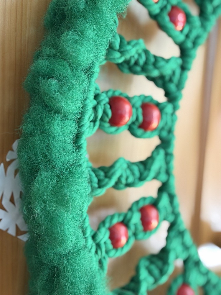 VTG Macrame Christmas Wreath Wall Hanging Handmade