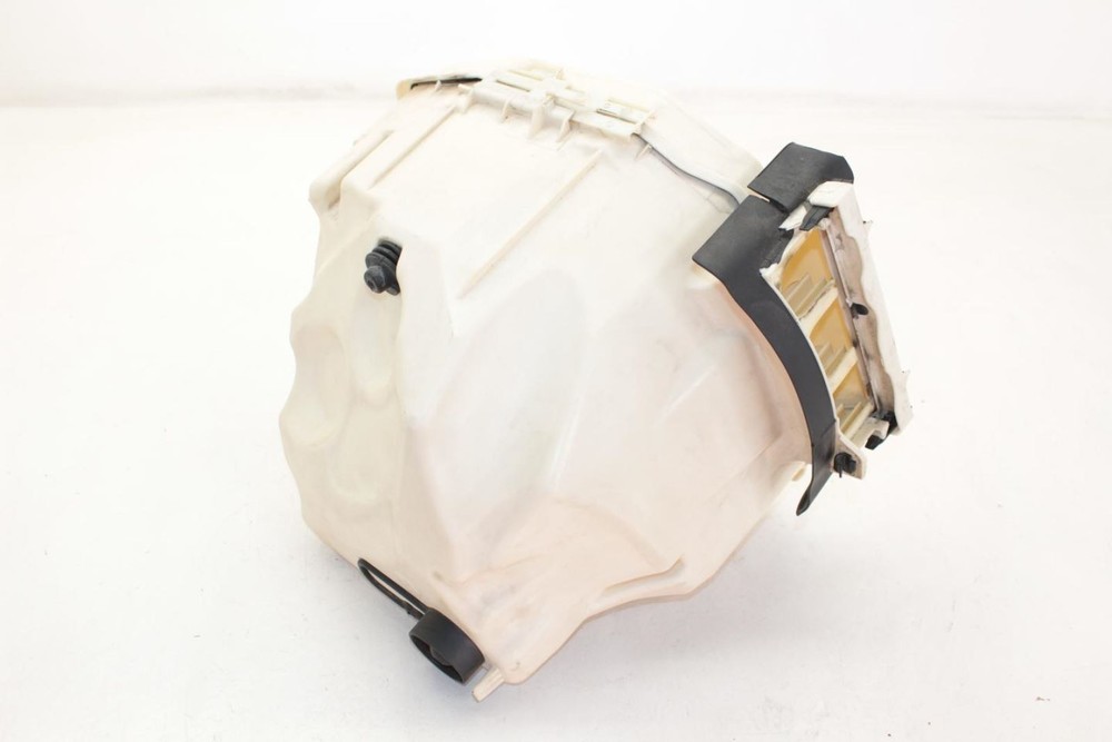 08-13 BMW M3 4.0L Engine Computer Relay Fuse Box Housing
