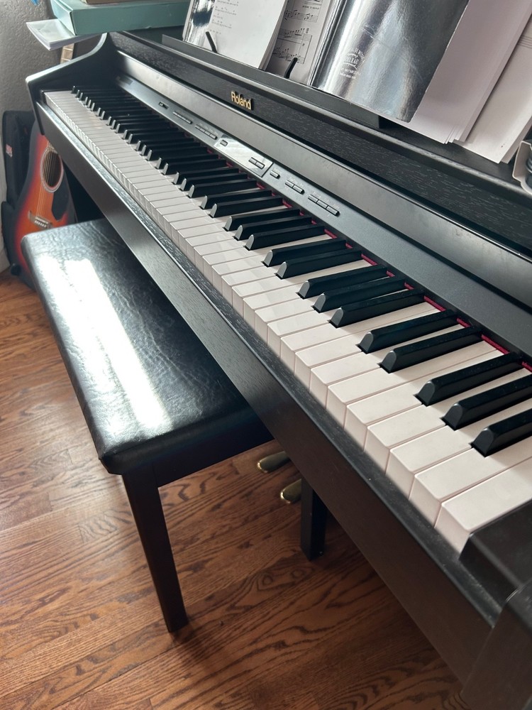 Roland Digital piano HP 302