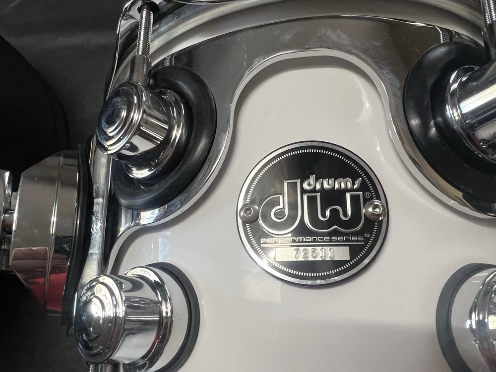 DW - 8”x7” “rare” White Ice lacquer