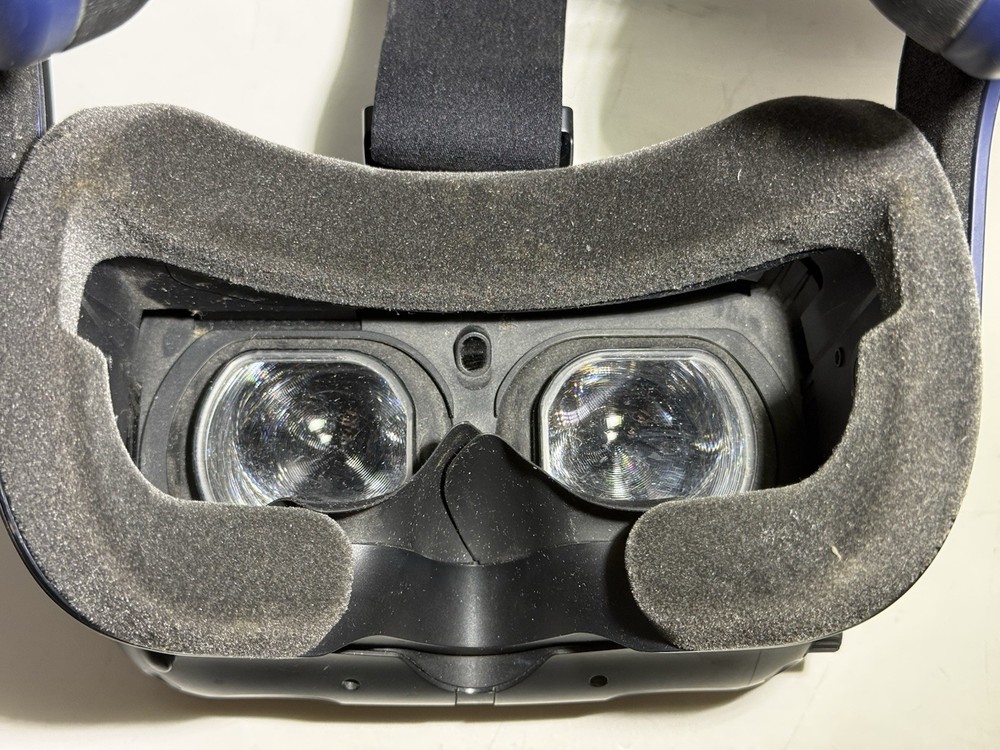 HTC Vive Pro 2 HMD Virtual Reality VR - Headset ONLY