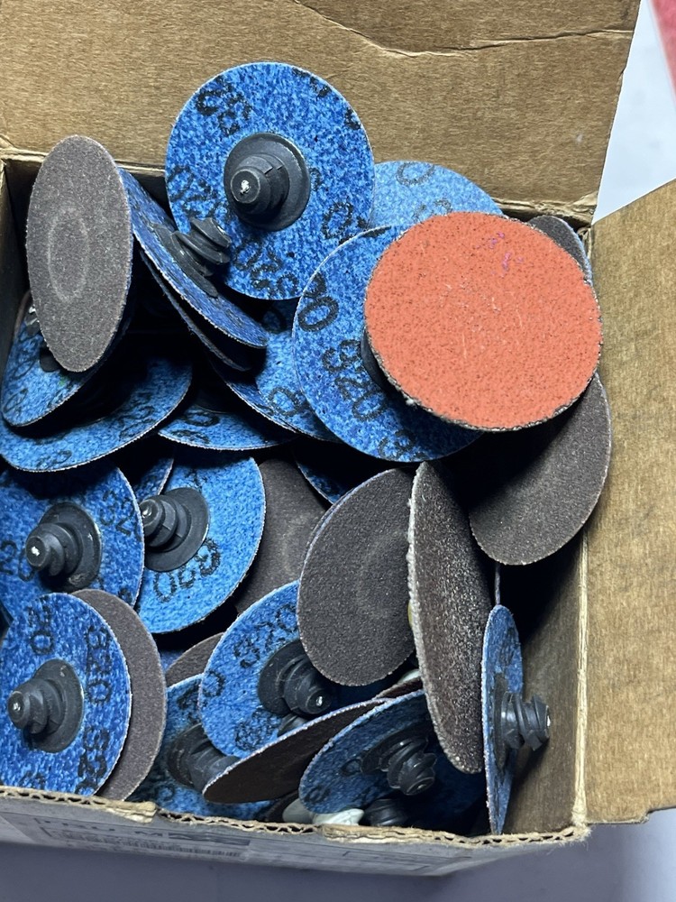 Try-Maxx Type R Quick Change Disc 1-1/2" 320 Grit A/O
