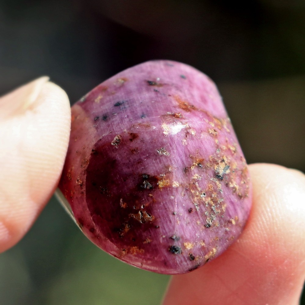 Tumbled Stone: Ruby, Red Corundum from India (RUB41)