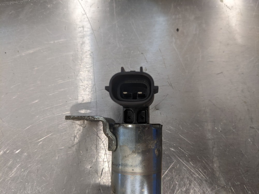 Variable Valve Timing Solenoid From 2005 Cadillac CTS 3.6