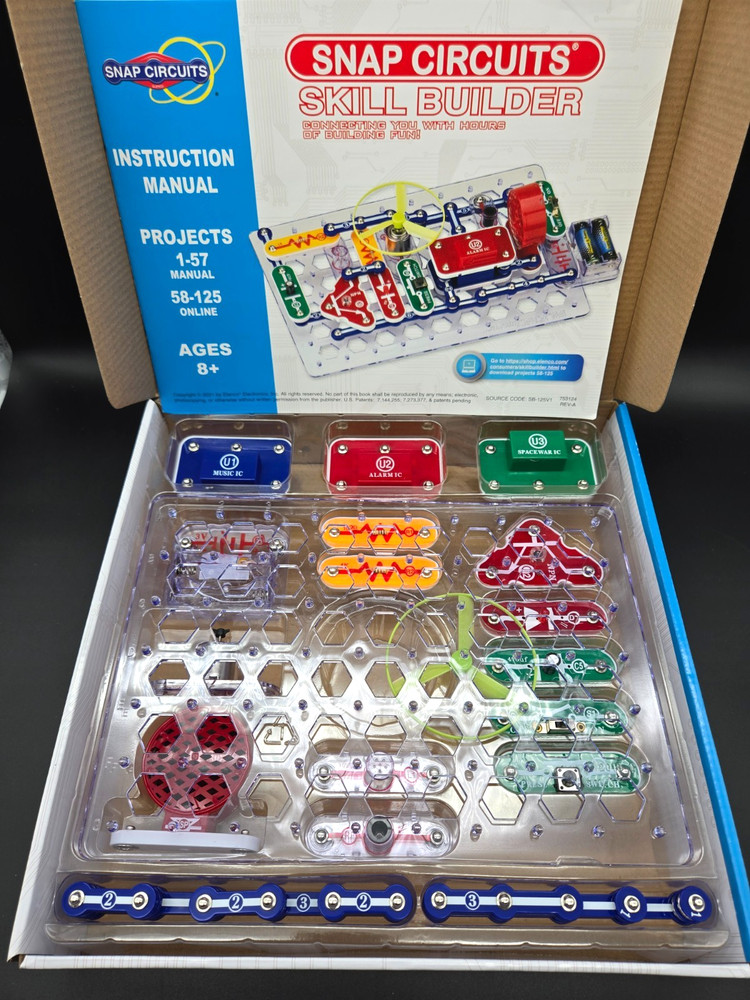 SNAP CIRCUITS Skill Builder 125 Projects Parts New Open Box Distressed Package