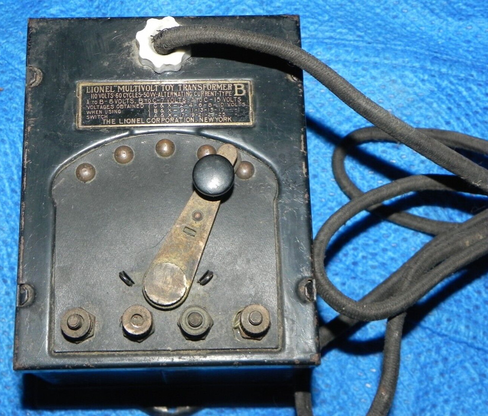 LIONEL MULTI VOLT Transformer TYPE B