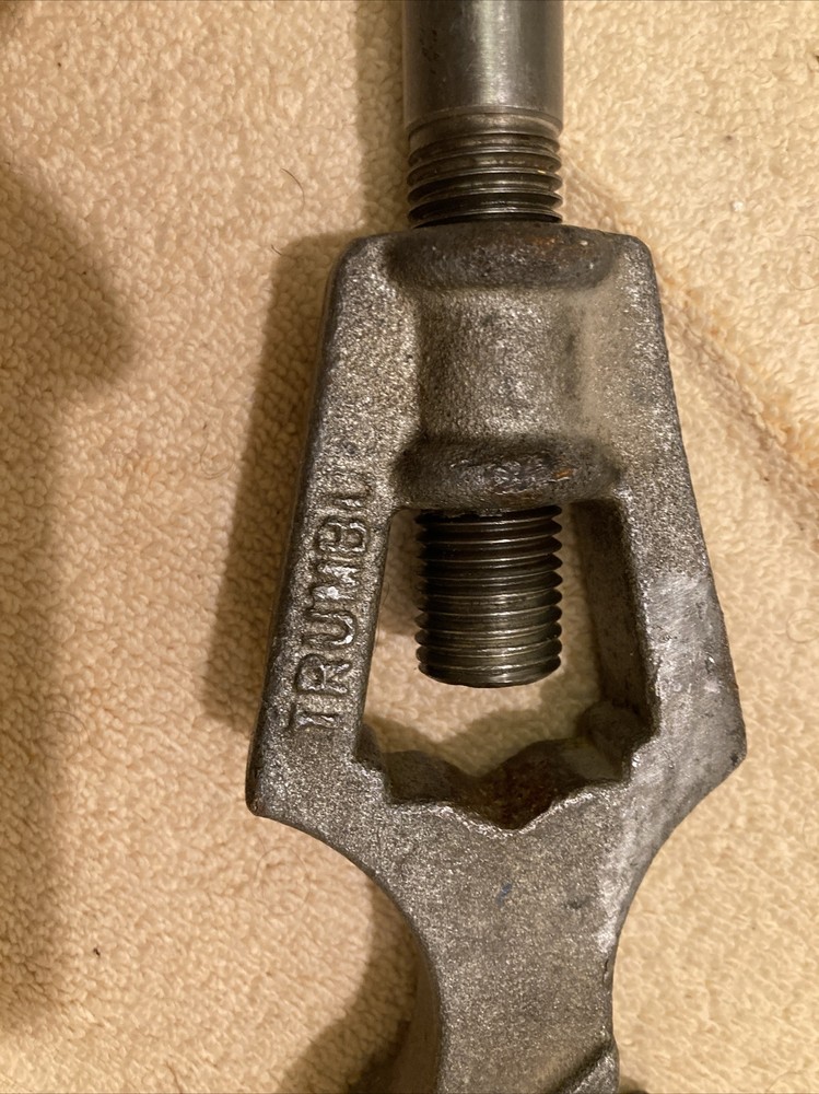 Fire Hydrant Tool Adjustable Trumbull 20”