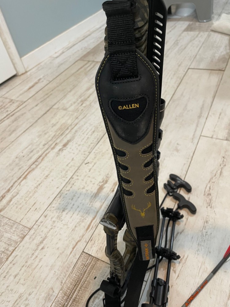 used barnett white tail SRT crossbow