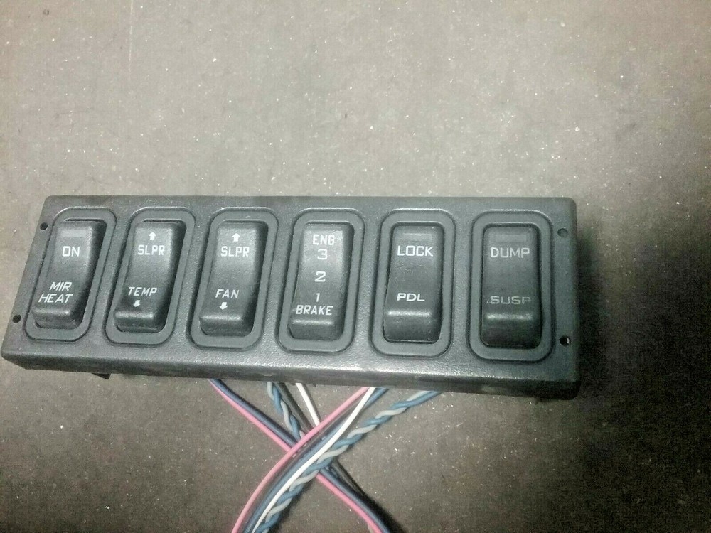 INTERNATIONAL SWITCH PANEL 3549776C4