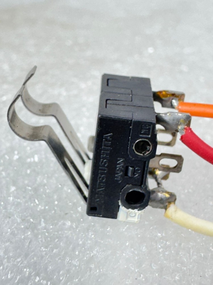 MATSUSHITA Oval AH1684 Microswitch