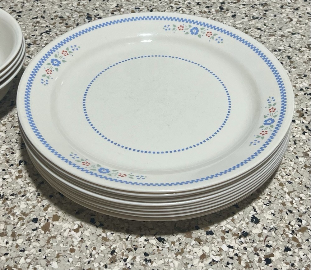Corelle Needlepoint Dish Set