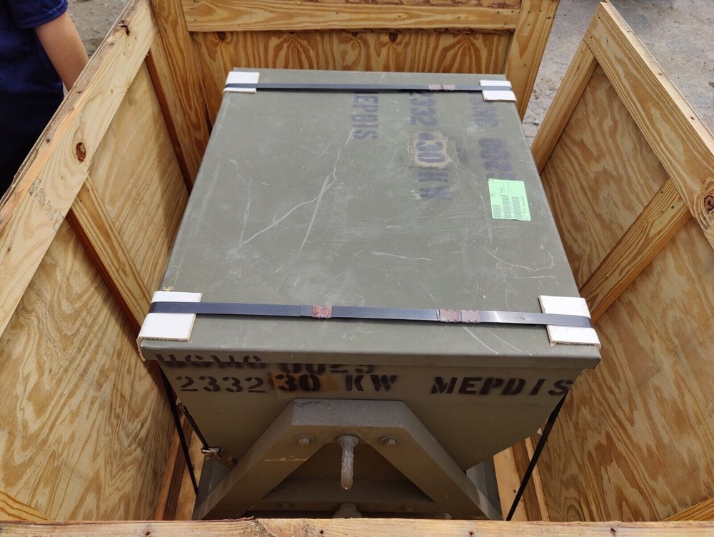 US Generator Distribution System 835024A Mobile Electric Power