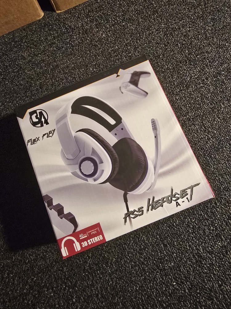 B&A- [A1] Wired Gaming Over-Ear Headset- White/Black ***