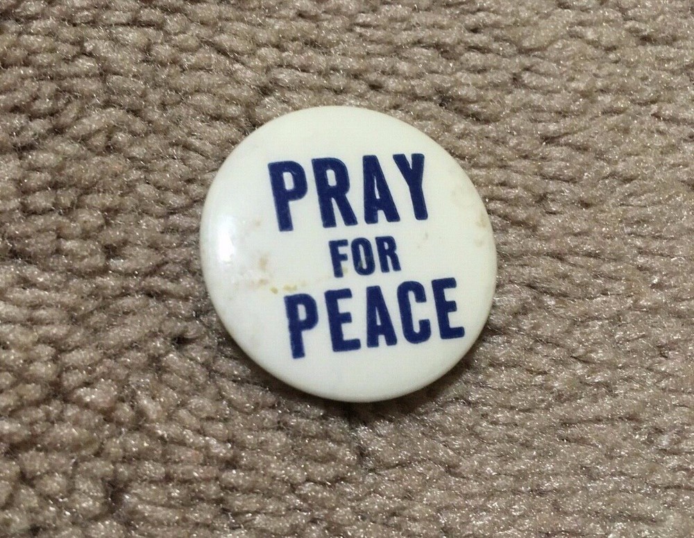 Vintage Pray for Peace pink back badge button white navy