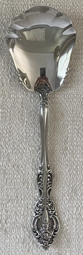 Oneida MICHELANGELO Stainless Solid Shell Casserole Spoon 8 3/4" Glossy