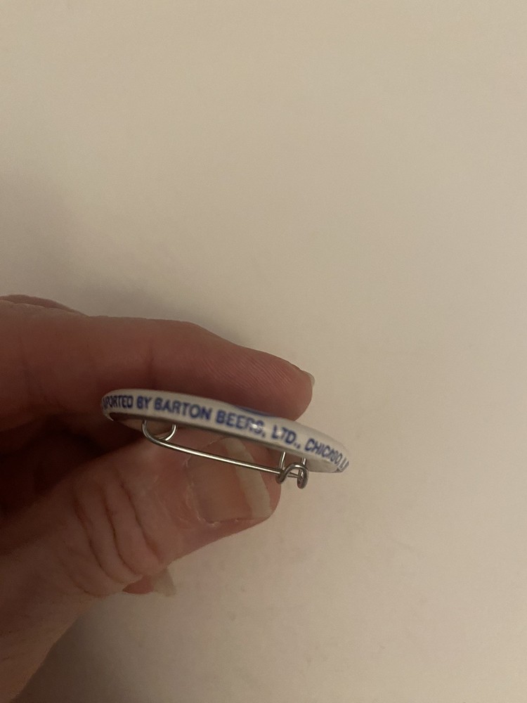 Corona Light Advertising Pin Back Button P38