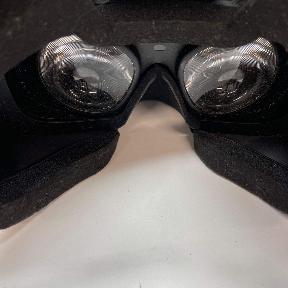 Oculus Rift S PC VR Headset DX45JH No Controllers
