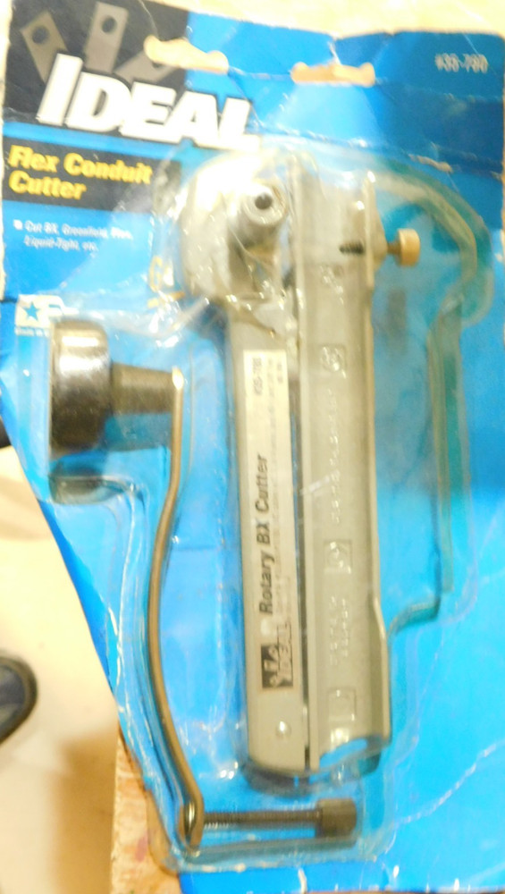 IDEAL #35-780 Flex Conduit Cutter