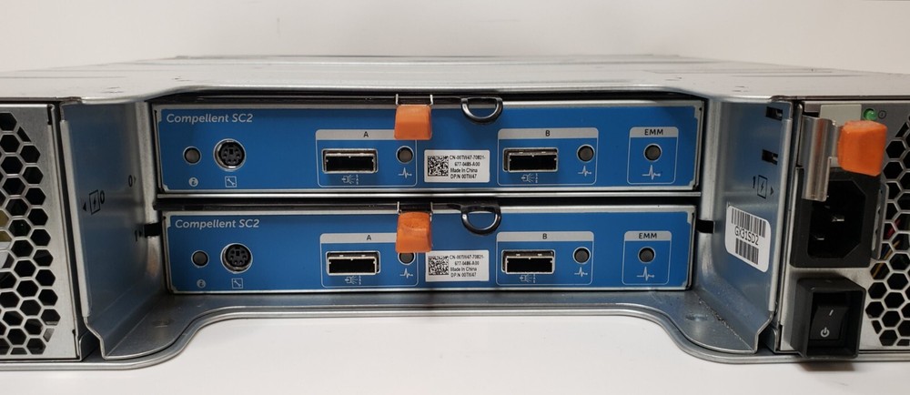 Dell Compellent SC220 - 2.5in [24] Drive Bay SAS Storage Array No HDDs