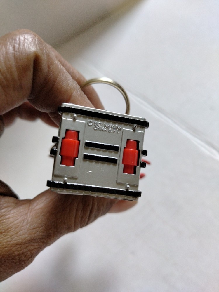 1997 Newline Robot Lost In Space Keychain