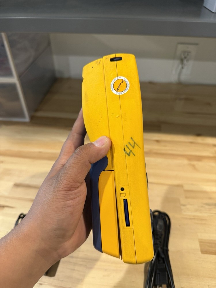 FLUKE NETWORKS DTX-1800 MAINFRAME & W/ CHARGER (TESTED)