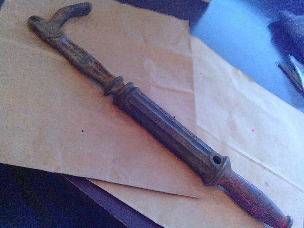 Bridegeport No. 20 Nail Puller