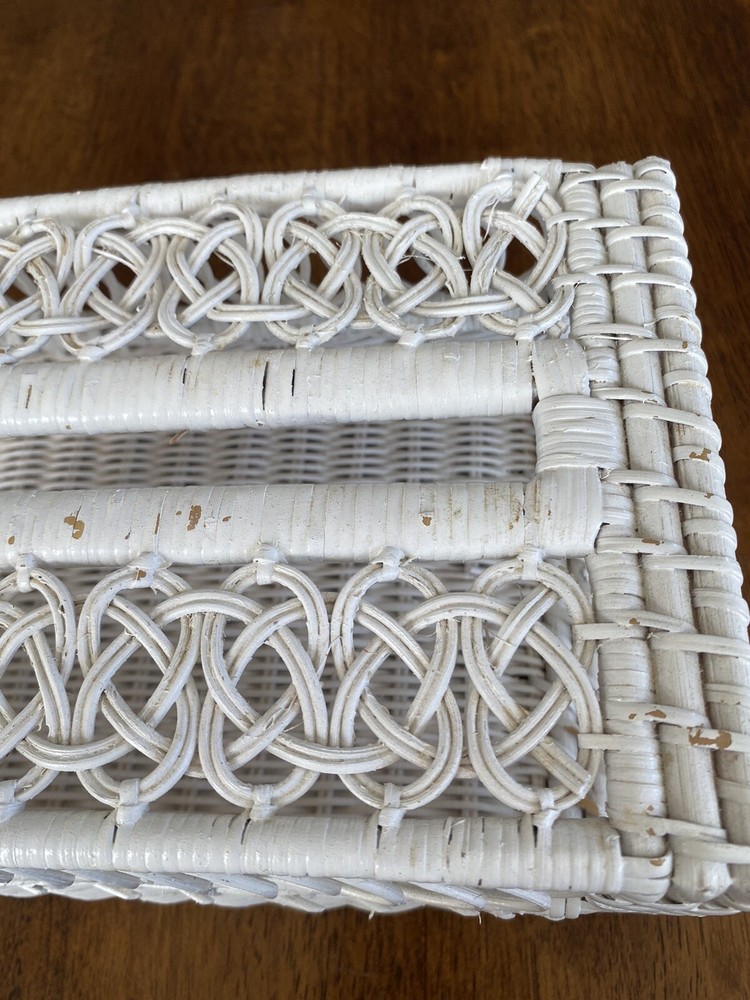 VINTAGE White Wicker Rectangular Tissue Box Holder Cover BOHO Shabby Chic Rustic