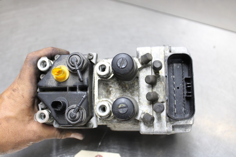 02-05 BMW R1150RT ABS PUMP UNIT MODULE