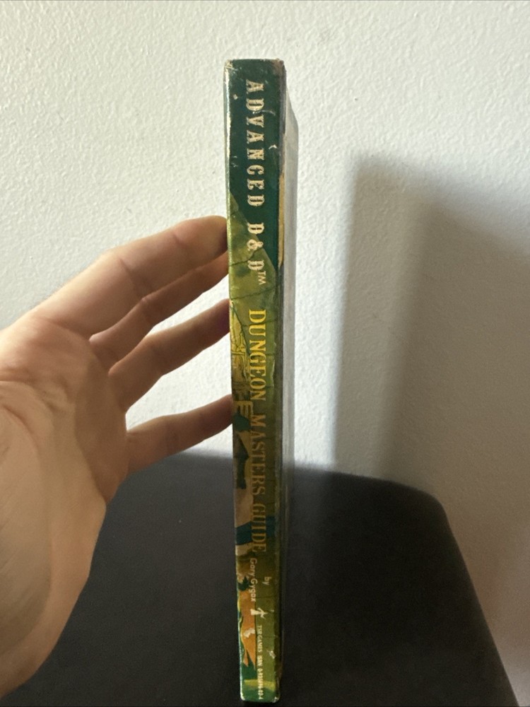 TSR AD&D DUNGEON MASTERS GUIDE RARE 1979 Revised Edition