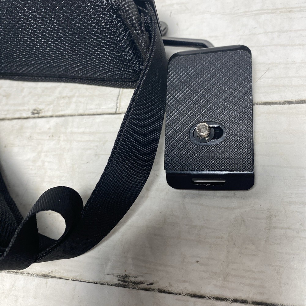 Quick Release Shoulder Strap for DSLR Cameras & Camcorders with Zippered Pocket