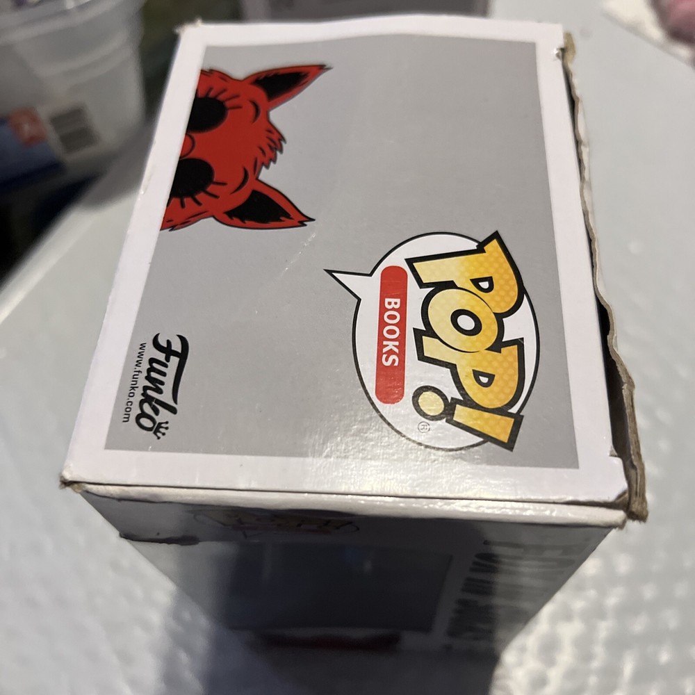 Funko Pop! DR. SEUSS: Fox in Socks #07 Wear Box