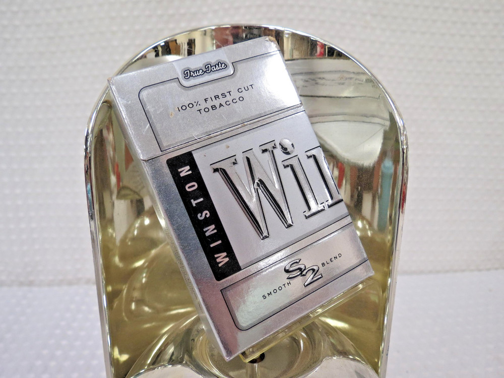 Vintage Winston S2 Quantum Smooth Lighted Cigarette Store Display Sign - READ