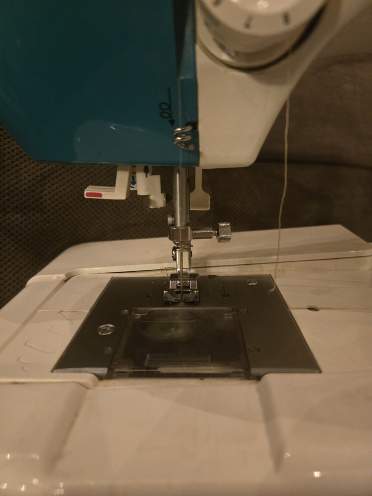 Singer sewing machine 6308