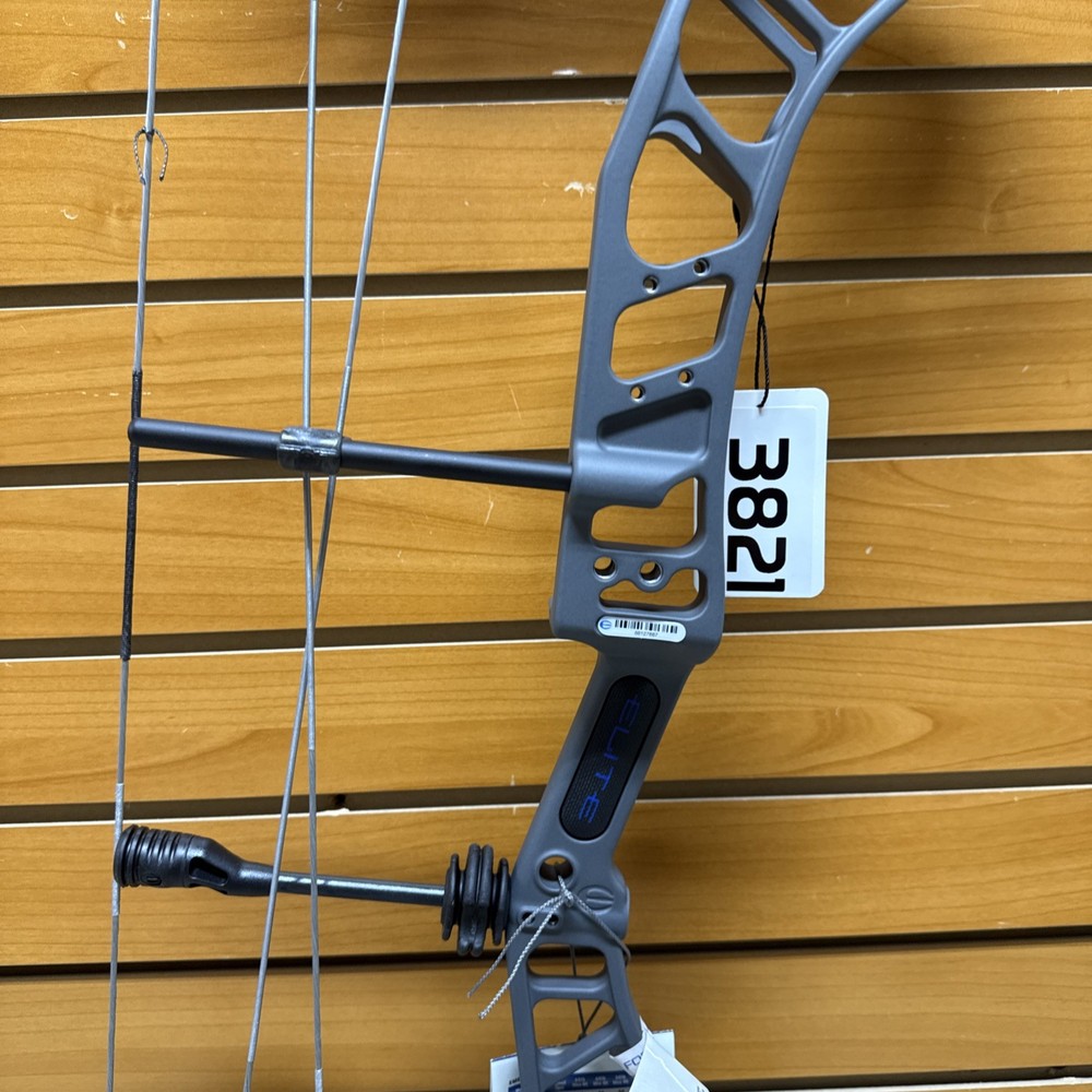 Item 3821 - Elite Archery Compound Bow - Emerse - RH - Slate Grey