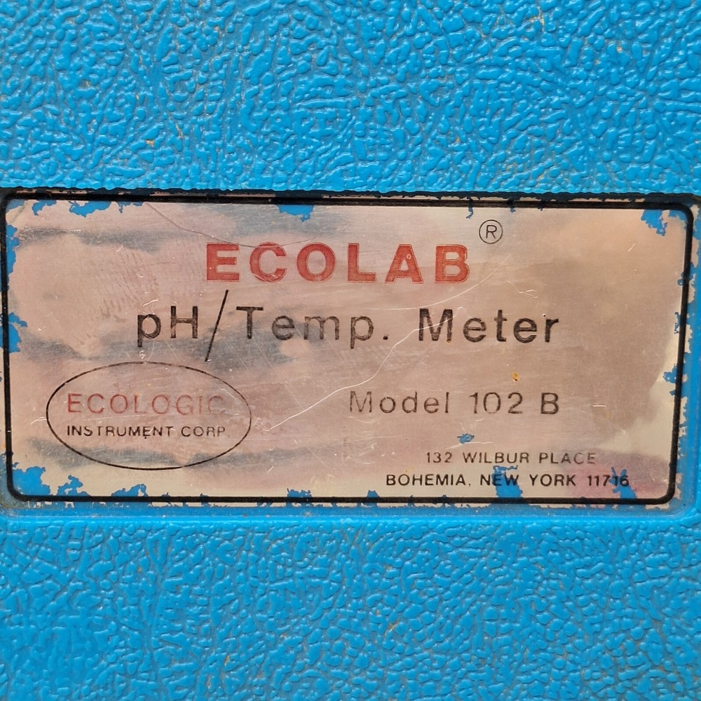 ECOLAB pH Temp Meter Model 102 B w Case Buffer Solution Ecologic Lab Equipment