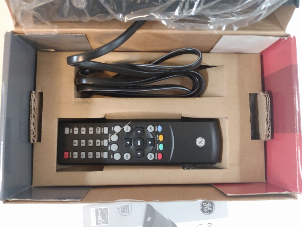 General Electric Smart Digital Converter Box 2333 With Remote