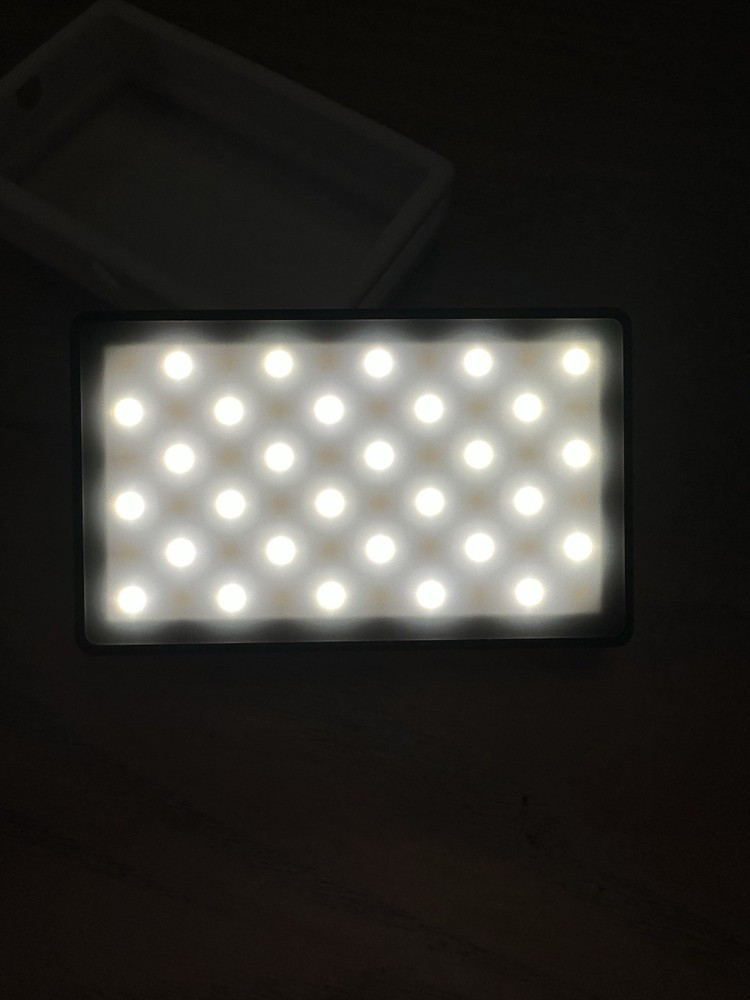 Lume Cube LC-PANELMINI1 5W Bicolor Panel Mini LED - USB C Mini Light Panel