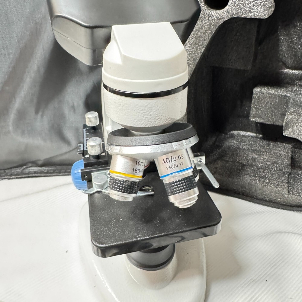 Compound Binocular Microscope, WF10X and WF25X Eyepieces,40X-2000X Magnification