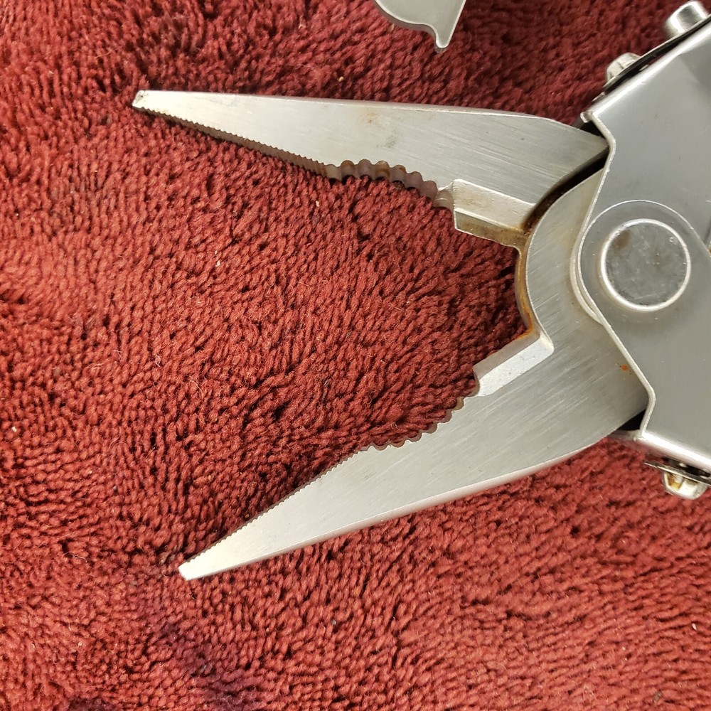 Lot of 2 Gerber Multi Tool Needlenose MP600 6w