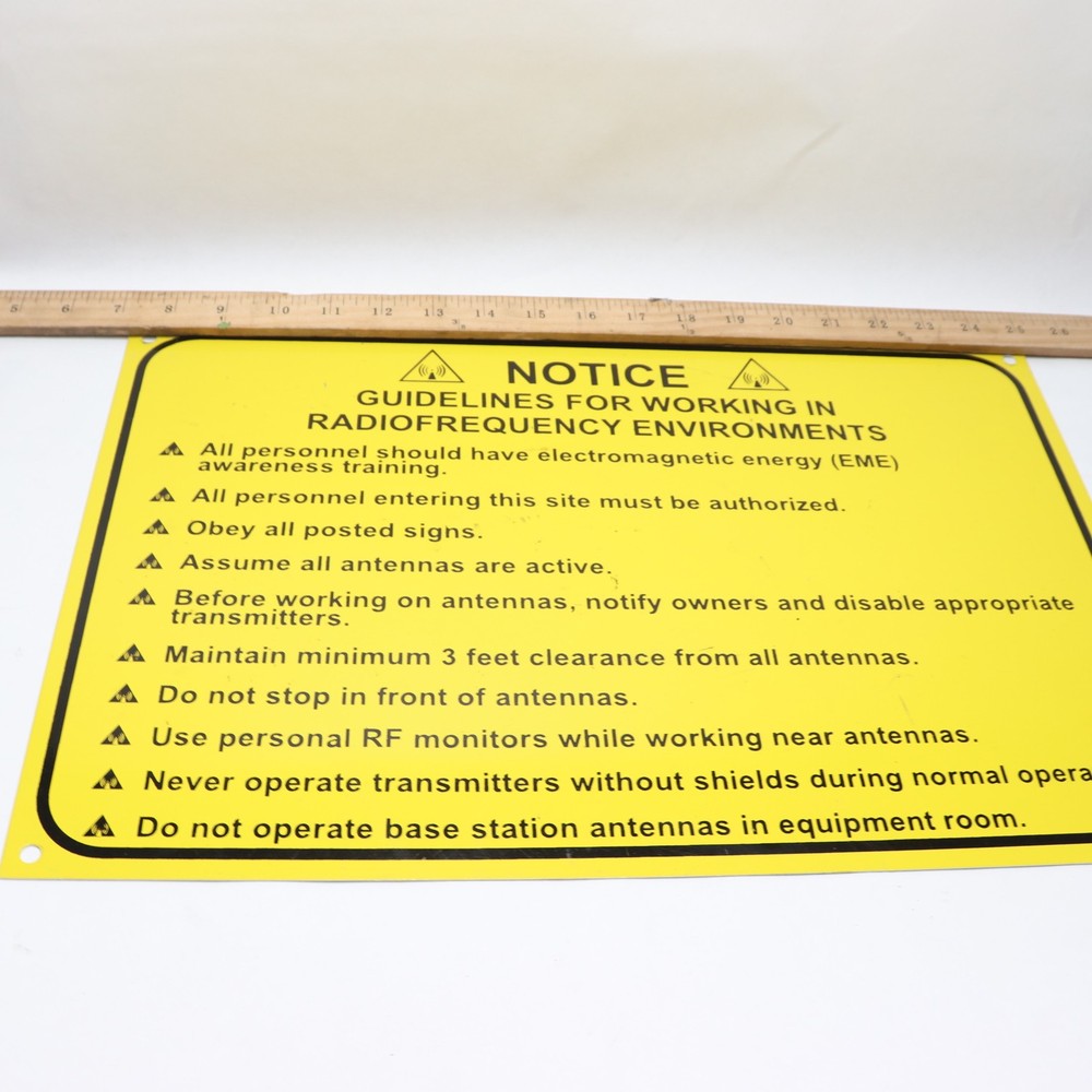 Notice Guidelines for Working in Radiofrequency Environment Sign 18 x 12