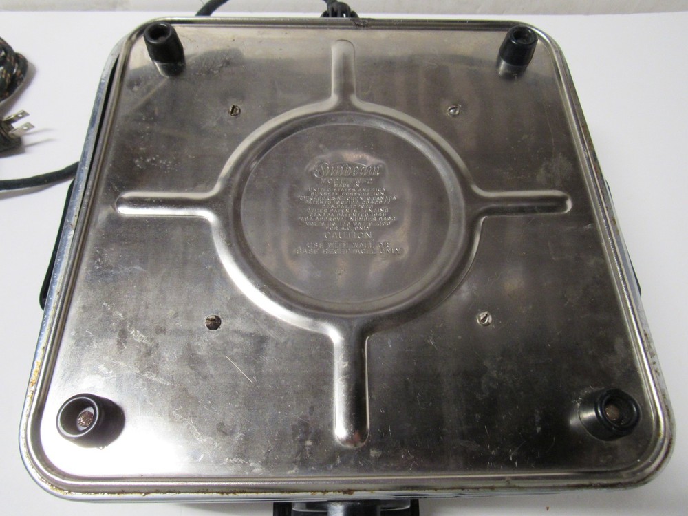 Sunbeam Model W-2 Waffle Maker + Box Works